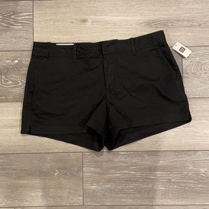 Never worn Women’s gap Black khaki shorts